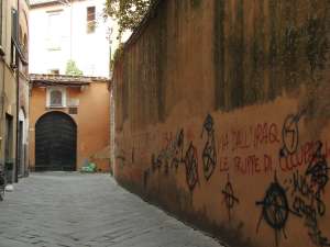 Xtrallusion photo gallery of Italy. Photos, pictures, images and photographs of the Italian Rivieras, the Italian Lakes, the Italian Alps, the Cinque Terre, the Amalfi coast and some of the most beautiful corners of Italy. Plus photos of Italian cities such as Pisa, Milan, Genoa and Rome.